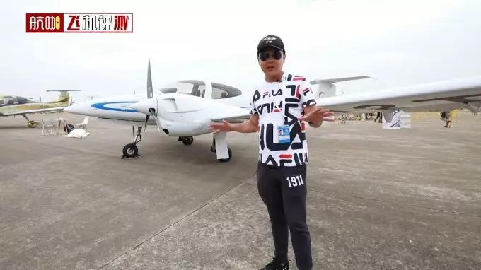 飞机评测：浙江造钻石DA42私人飞机，使用航煤每小时仅百元油费