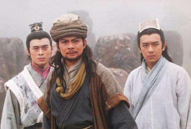 是一个仁厚,讲义气的人,当年丐帮的四大长老还想要得到丐帮帮主|乔峰|丐帮|降龙十八掌_新浪新闻