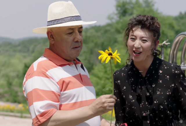 赵本山的洋弟子,娶中国美女很幸福,如今演《刘老根3》引发关注