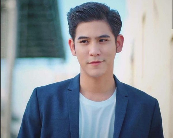 泰星porsche保时捷和dao热恋中aump和男友雪地秀恩爱