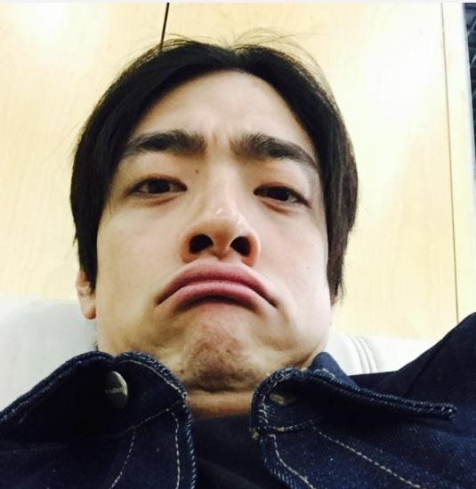 声入人心男神都喜欢晒丑照小鲜肉弟弟被郑云龙传染放飞自我