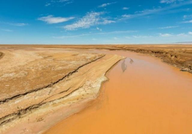 黄河地上河问题,为何不把泥沙挖走让水位下降,专家:天方夜谭!
