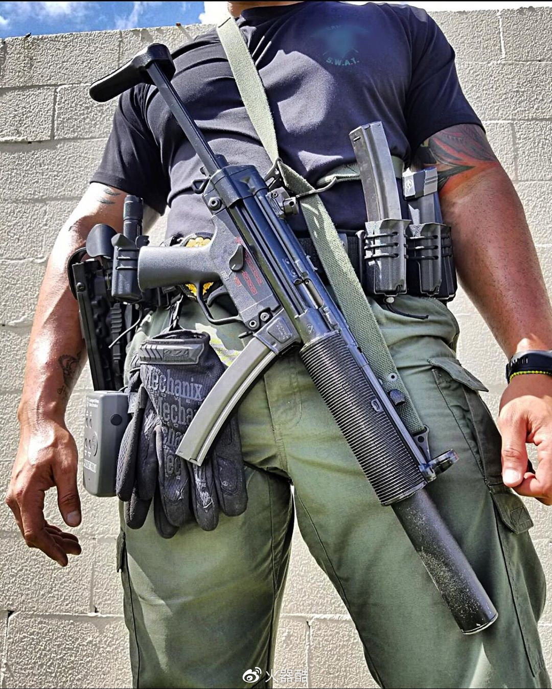 【你承认吗?】握枪的男人是最帅的 与颜值无关!