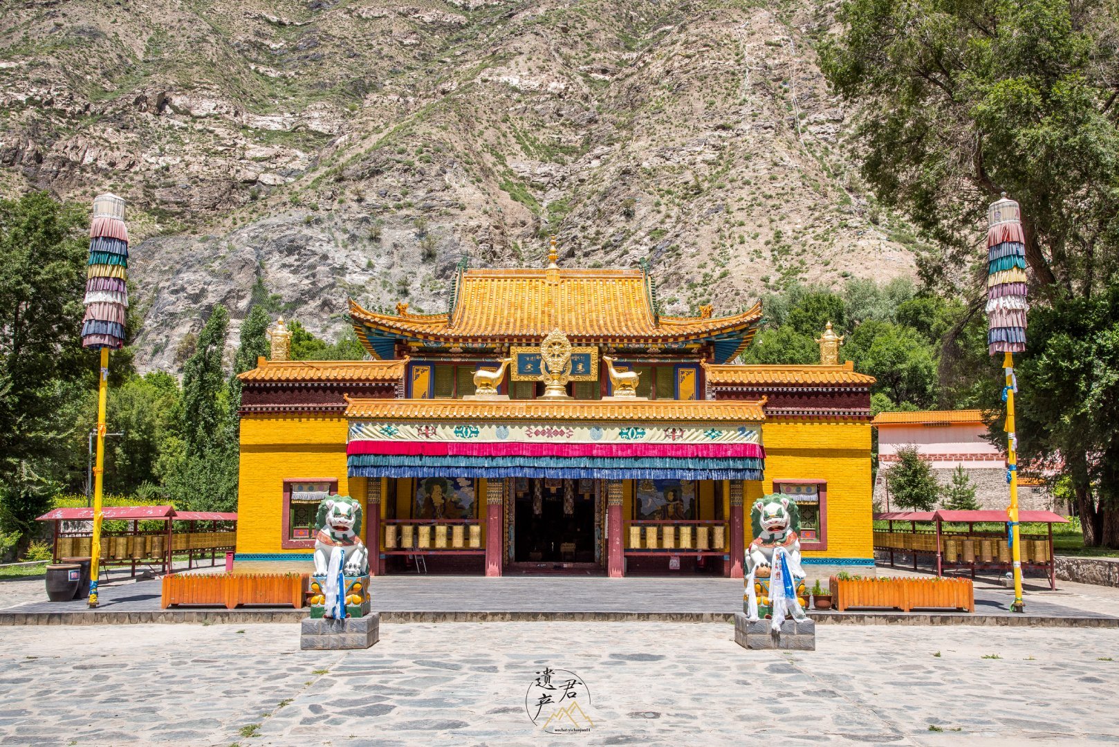 新疆巴伦台黄庙