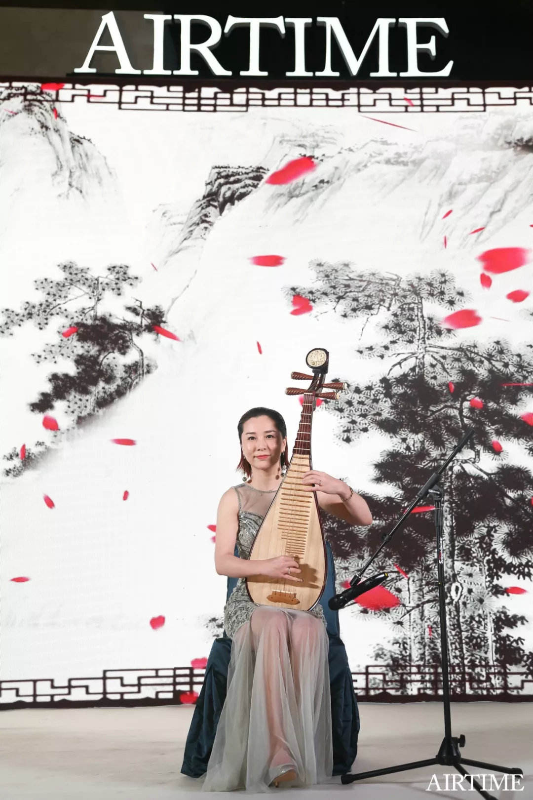 著名青年琵琶演奏家孙莹带来琵琶演奏《清泉》活动现场活动现场文