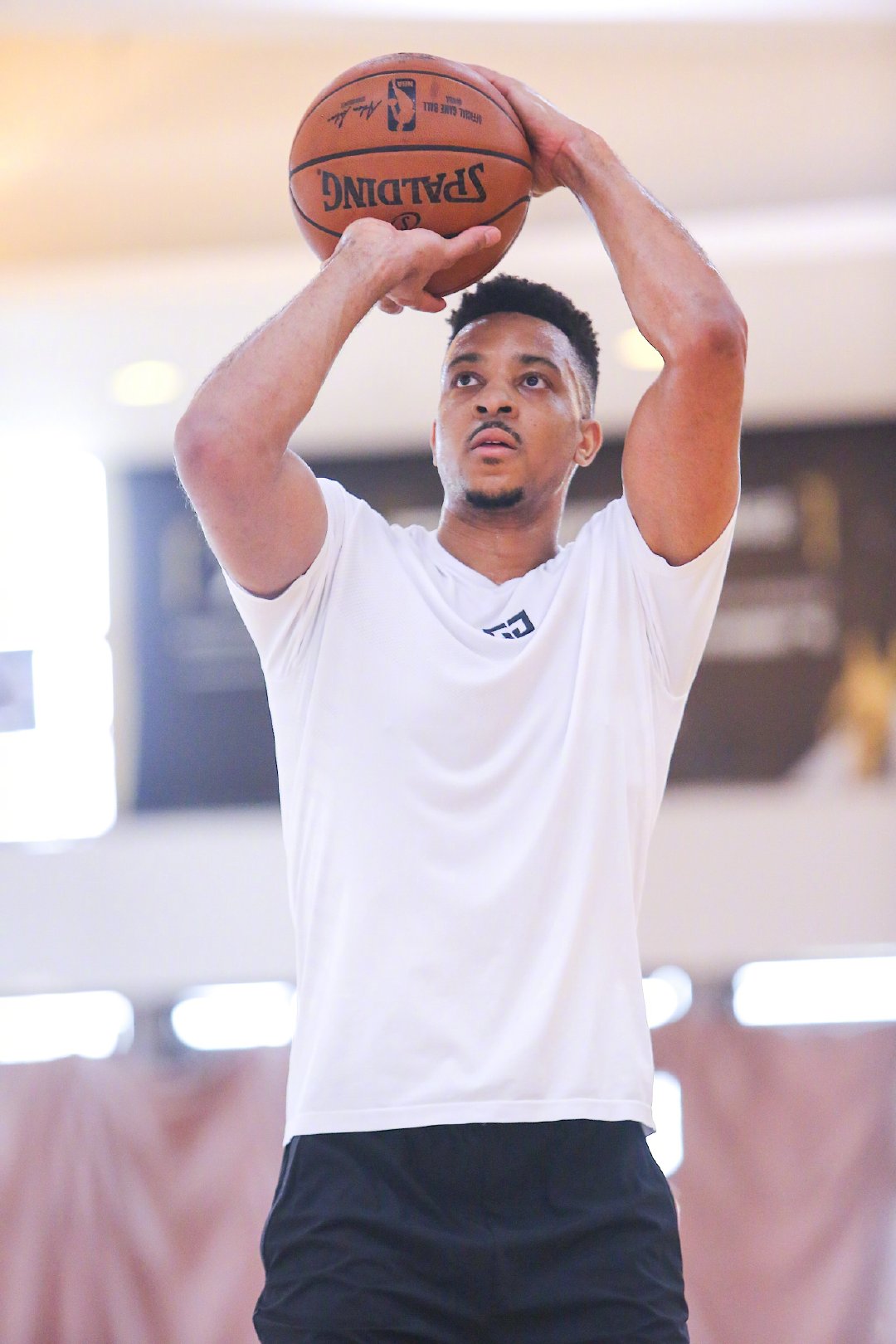 开拓者大将cj-麦科勒姆中国行第三天!近距离感受nba级别的训练强度