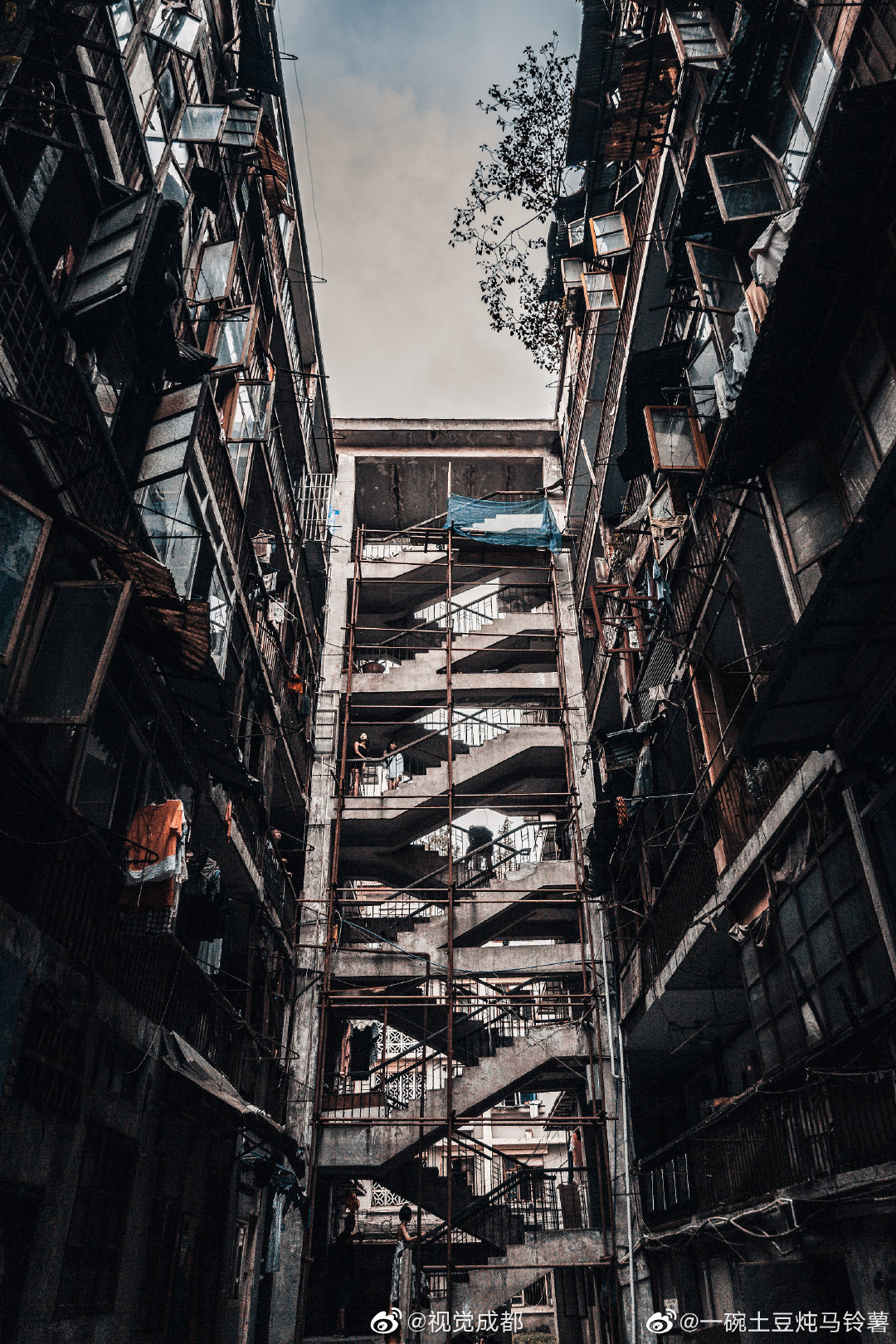 红瓦寺鸳鸯楼丨"记忆里总会有这么一个景象