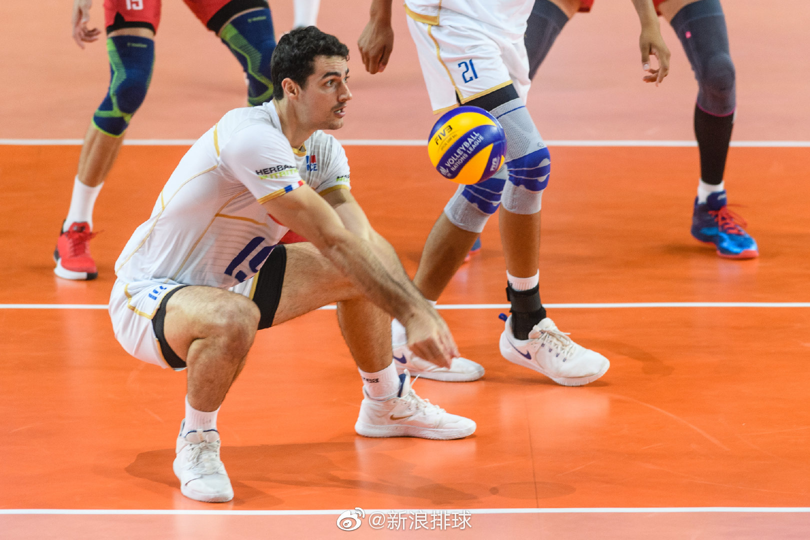 总决赛法国男排继首日1-3不敌美国男排后