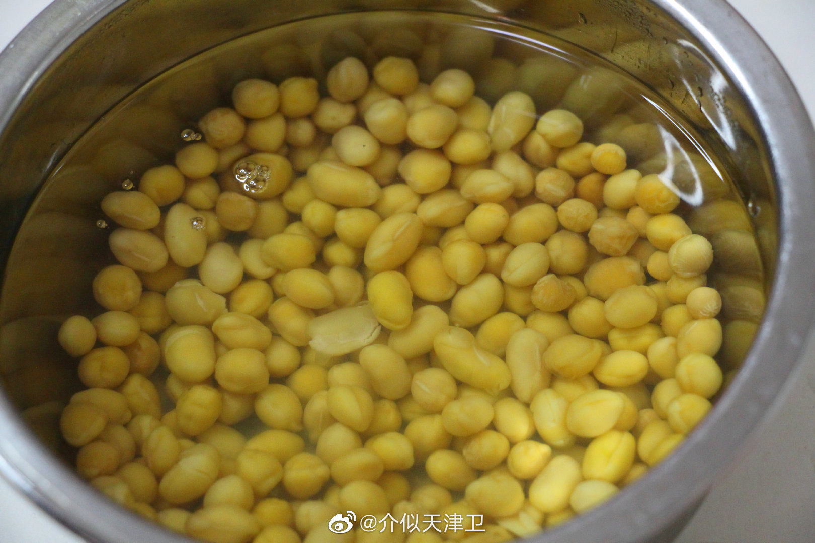 天气越来越热，黄豆要经常这样吃，孩子每次吃3碗，真香_清水