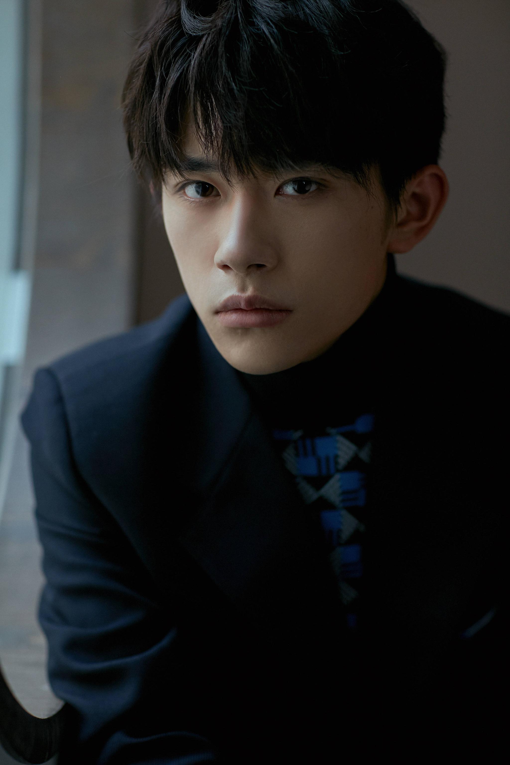 只要颜值够高,有无刘海都是那么帅气@tfboys-易烊千玺