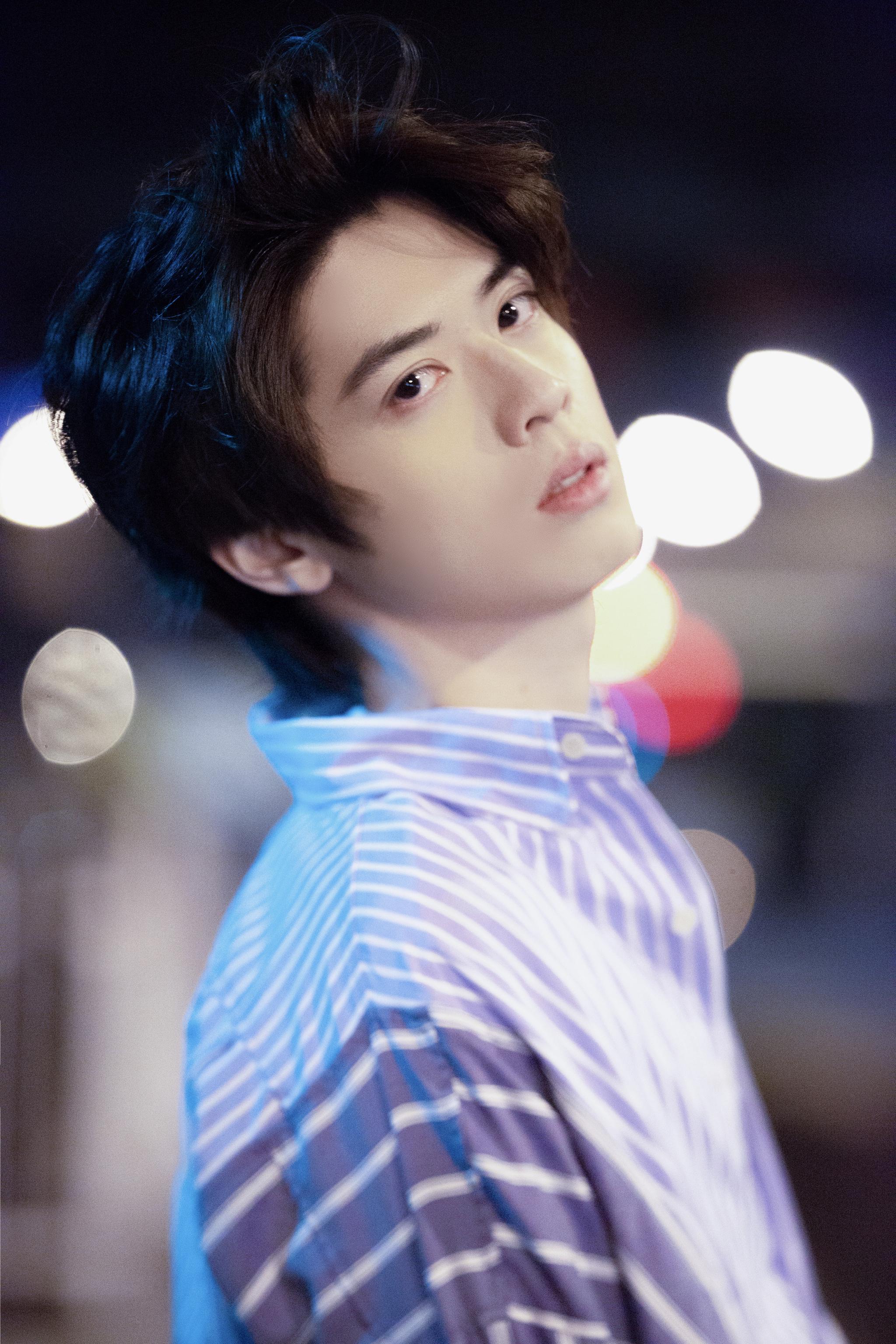 他风度翩翩,酷帅热血,他是国风少年的最好诠释|秦子墨|国风|热血_新浪