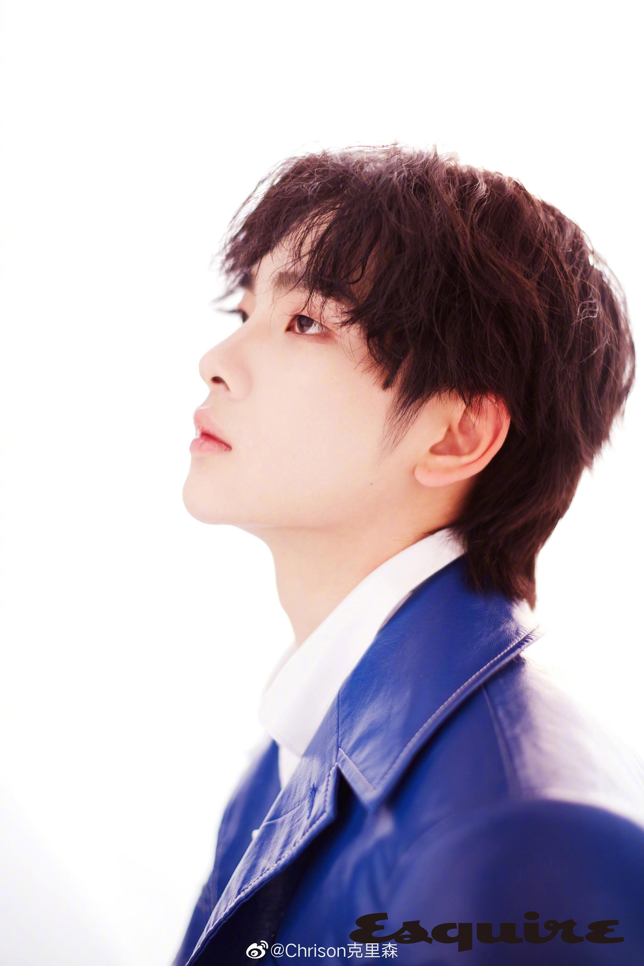 时尚先生esquirex周震南┊是无邪的棒棒糖少年