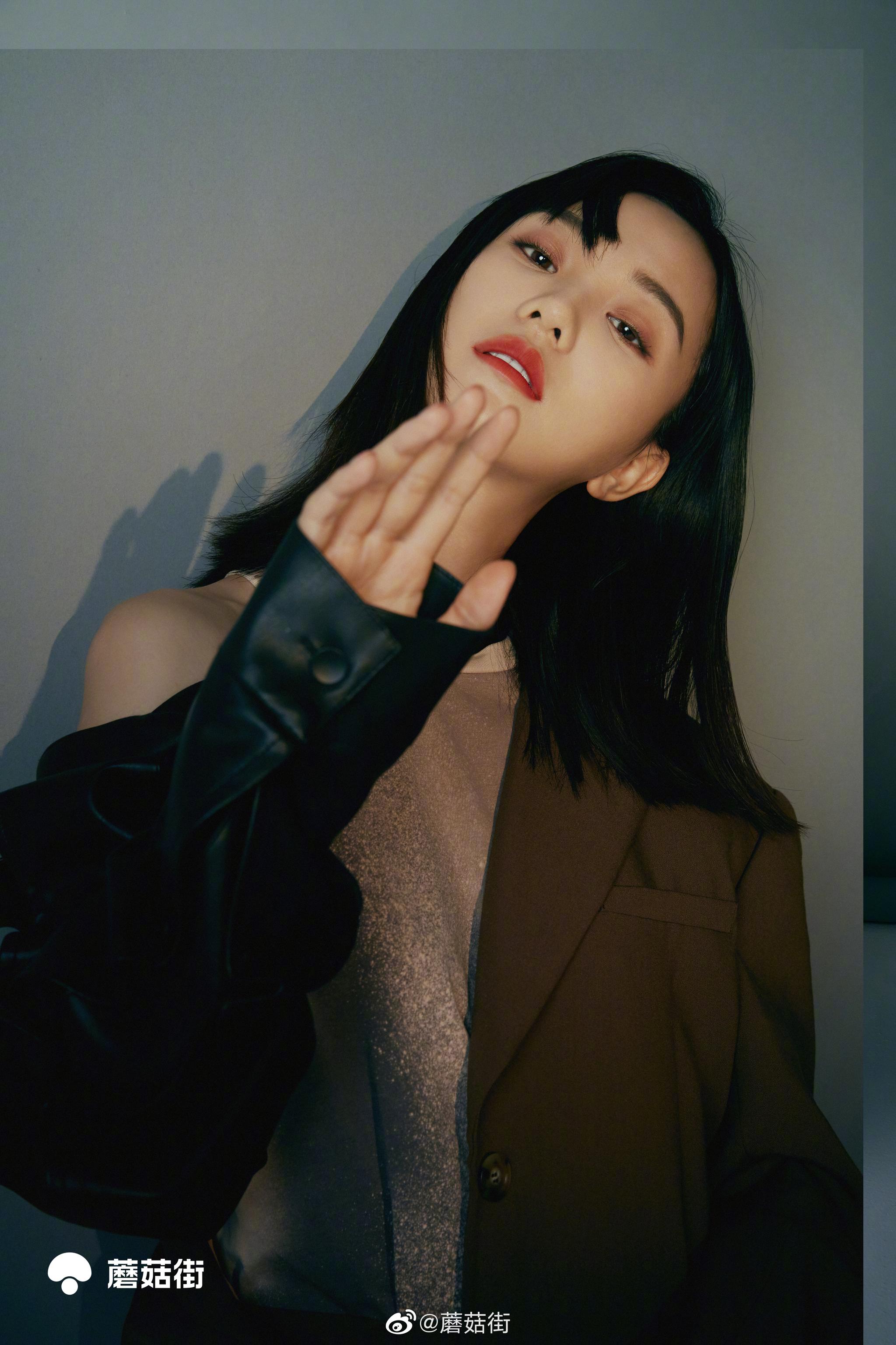 今日开机屏——@胡意旋 蘑菇街独家造型来啦