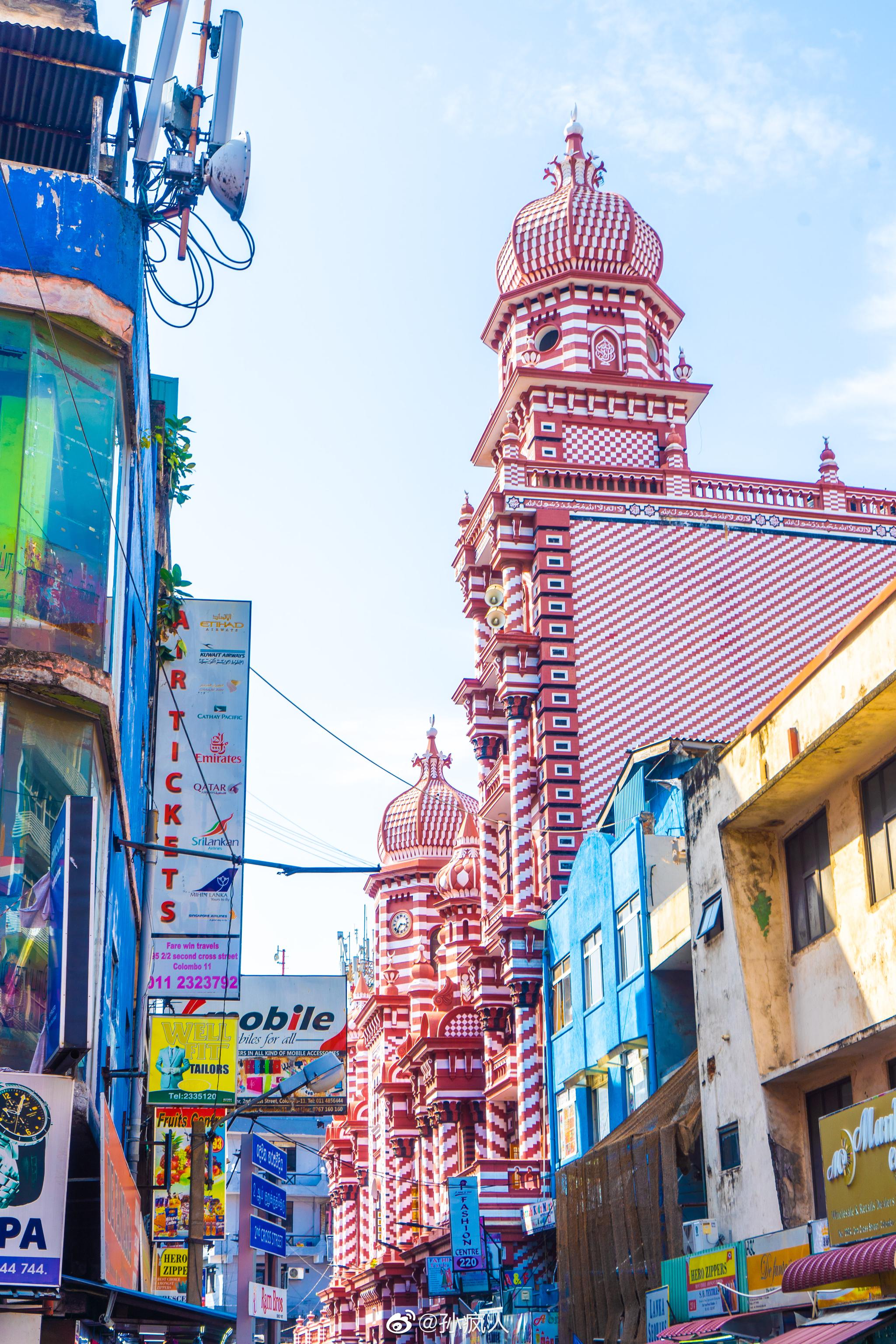 一下火车就赶往了科伦坡的网红清真寺