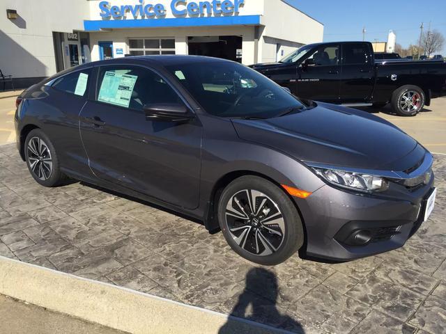 思域两门轿跑版来一睹为快