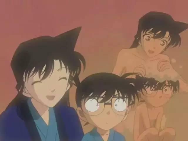 柯南为什么要隐藏自己?才不是怕黑衣人呢,而是怕被小兰揍死!