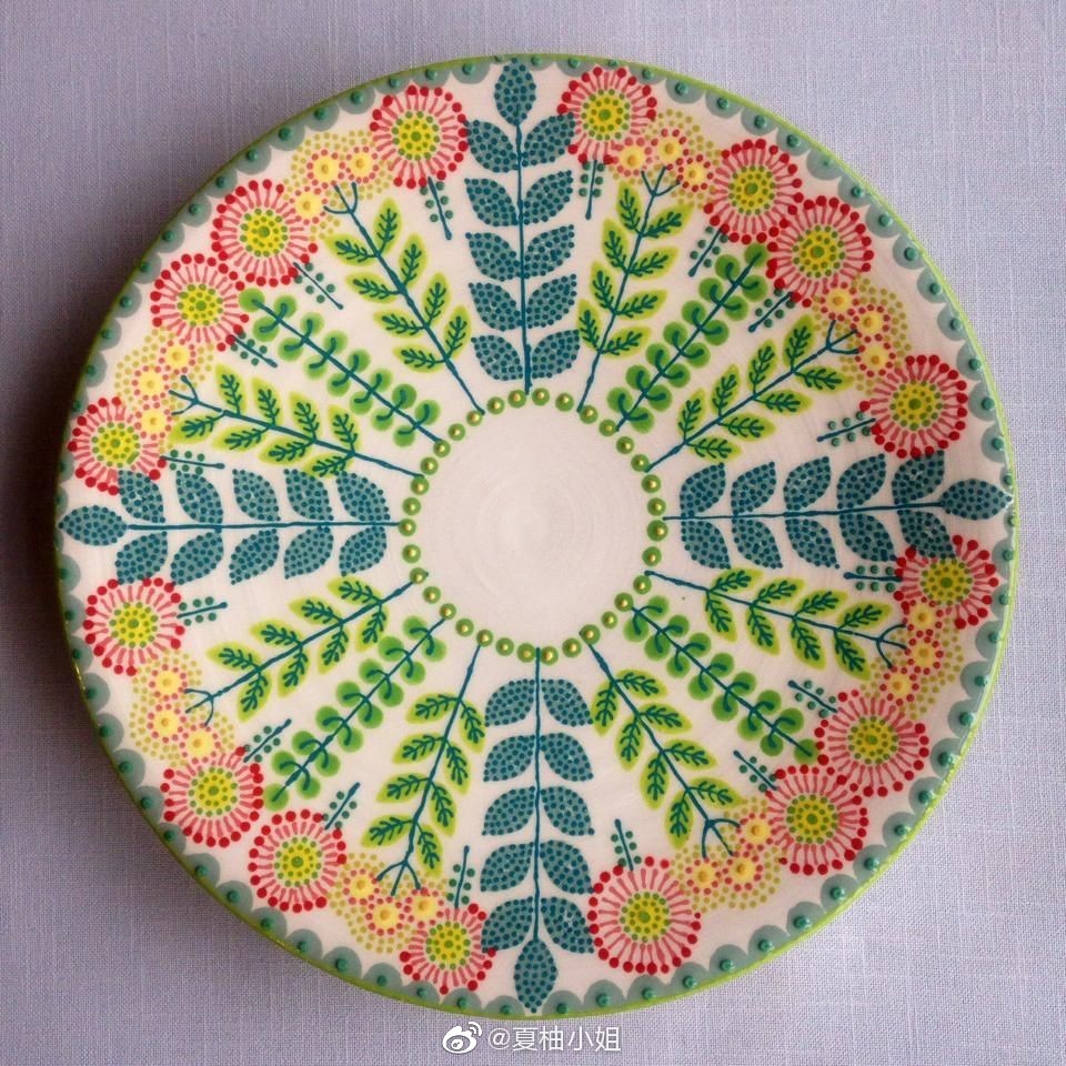 清新治愈的瓷盘画