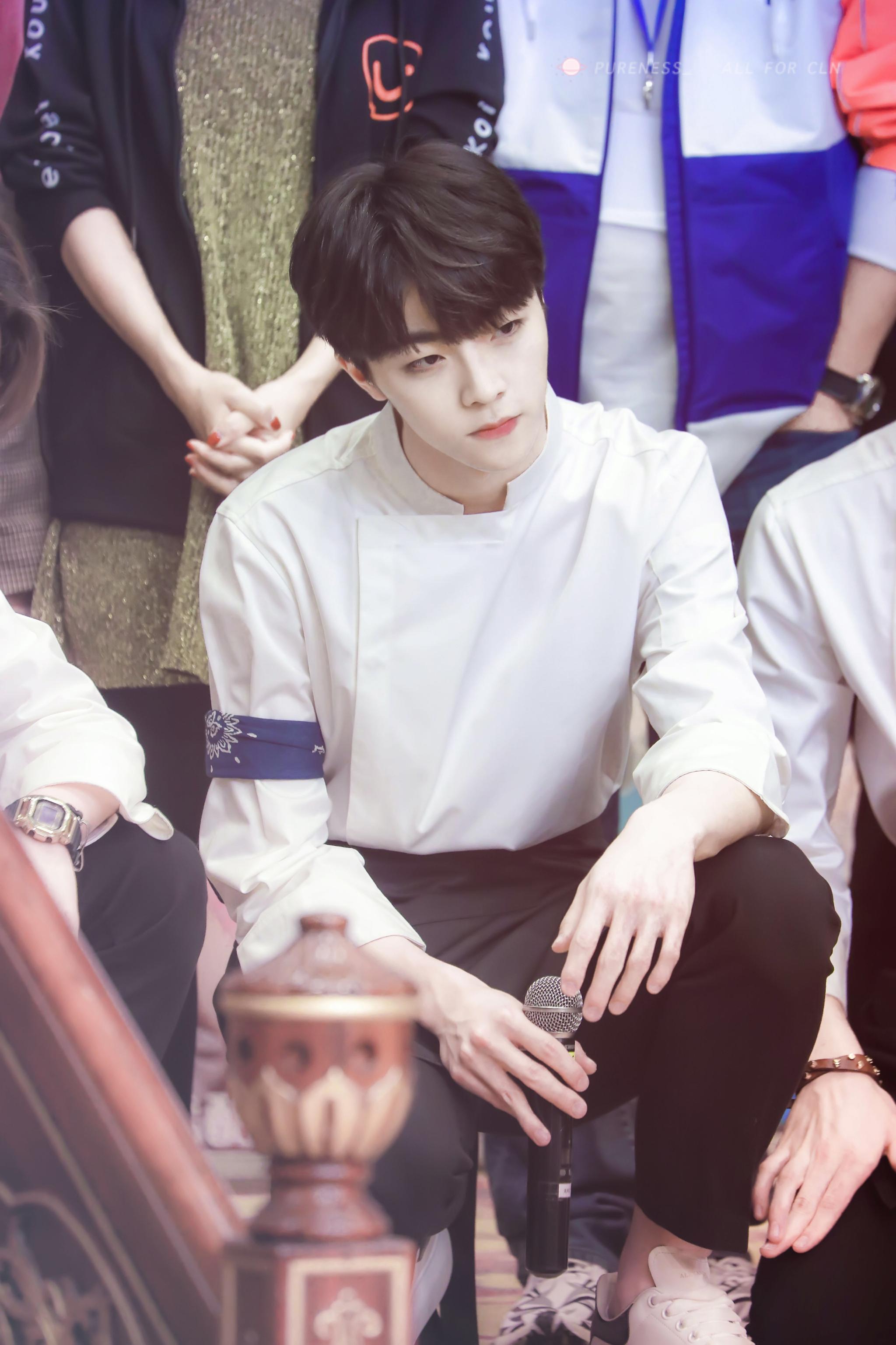 陈立农白衬衫小合集～青春洋溢,帅气十足@陈立农