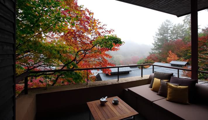 温泉酒店中,最出名当属"虹夕诺雅",皆因其把日式庭院美学和西方酒店