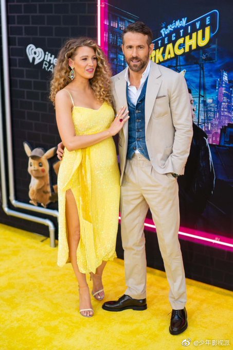 blakelively出席老公瑞恩雷诺兹的新片大侦探皮卡丘的首映礼