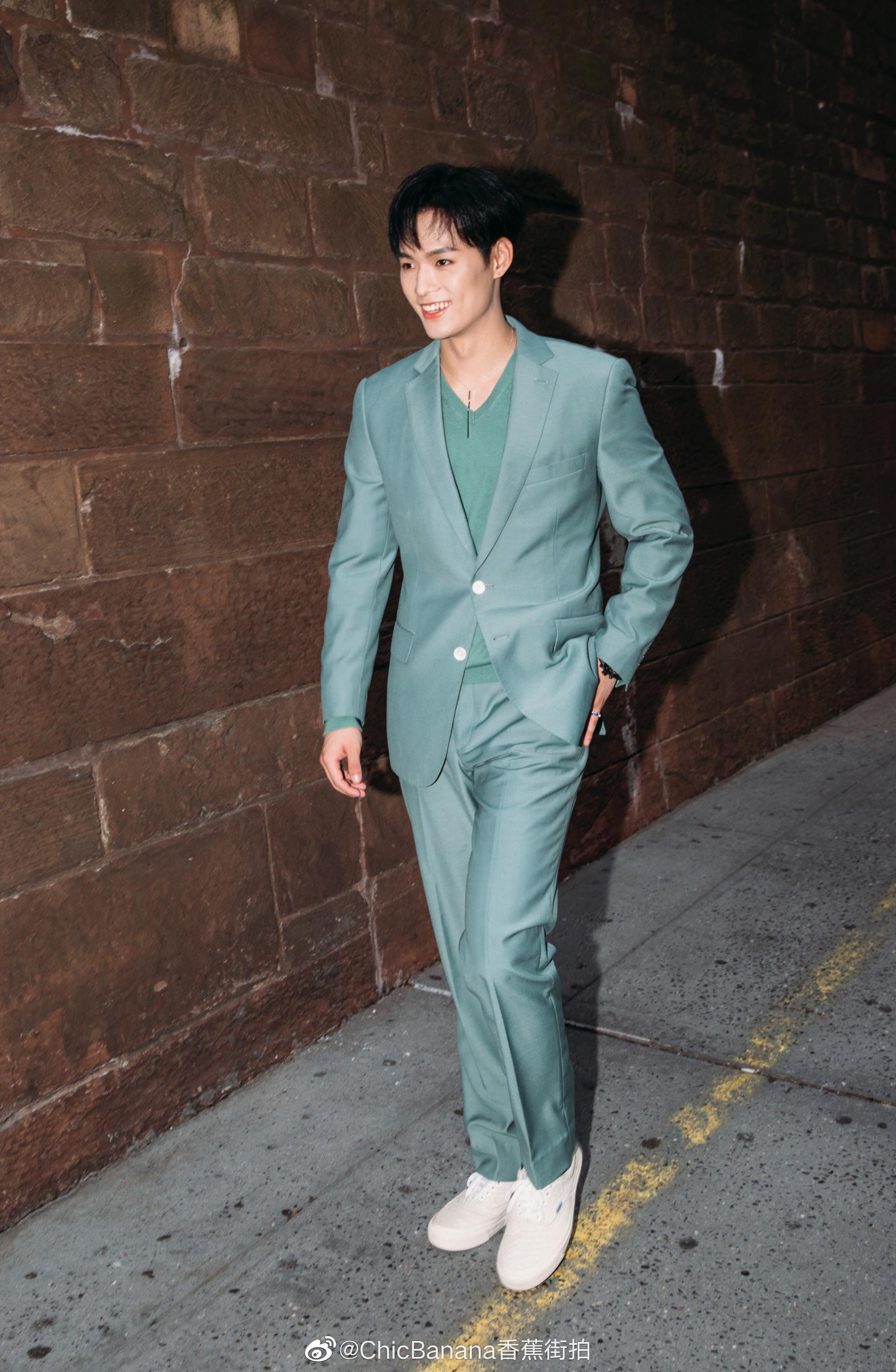 纽约时装周倒数第二天,@jeffrey董又霖 亮相vera wang 30周年大秀