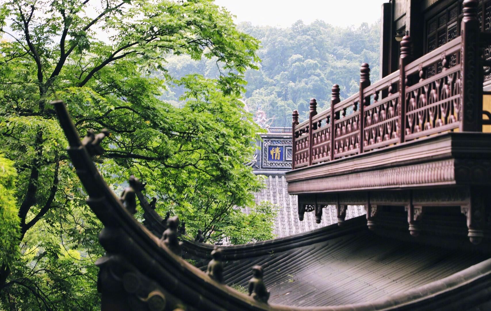 灵隐寺丨毗邻西湖是中国最早的佛教寺院和中国十大古刹之一