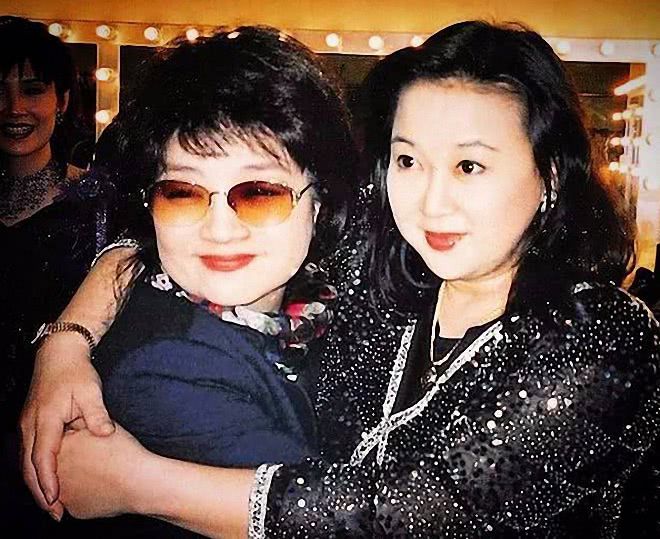 与周星驰饰演母子,26岁嫁给接送司机,61岁还开演唱会|周星驰|朱咪咪