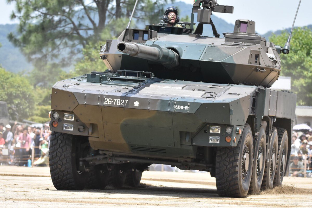 拆掉了炮塔和车体附加装甲的日本陆上自卫队16式机动战车英文缩写16