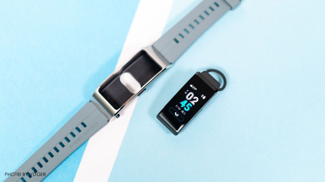 时尚与实用兼得华为手环b5运动版体验铅石青配色很独特