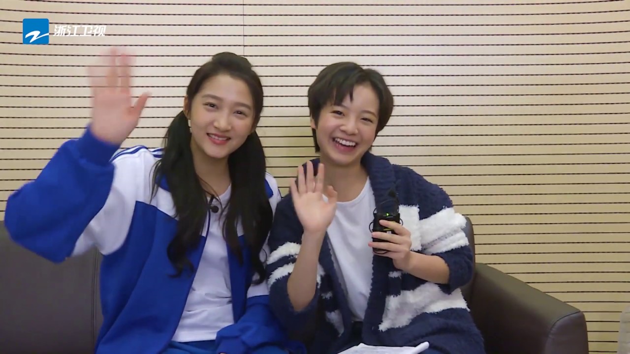 李庚希偷学关晓彤演技 关晓彤掰手指数"爸爸"