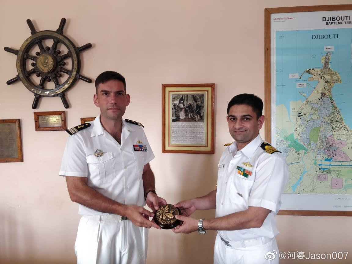 印法两国海军"伐楼拿2019"联合演习第二阶段