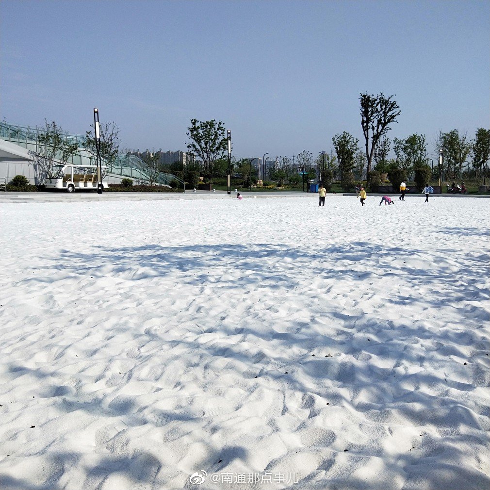 紫琅湖沙滩沙子卫生吗?管理部门回应:定期消毒清洗