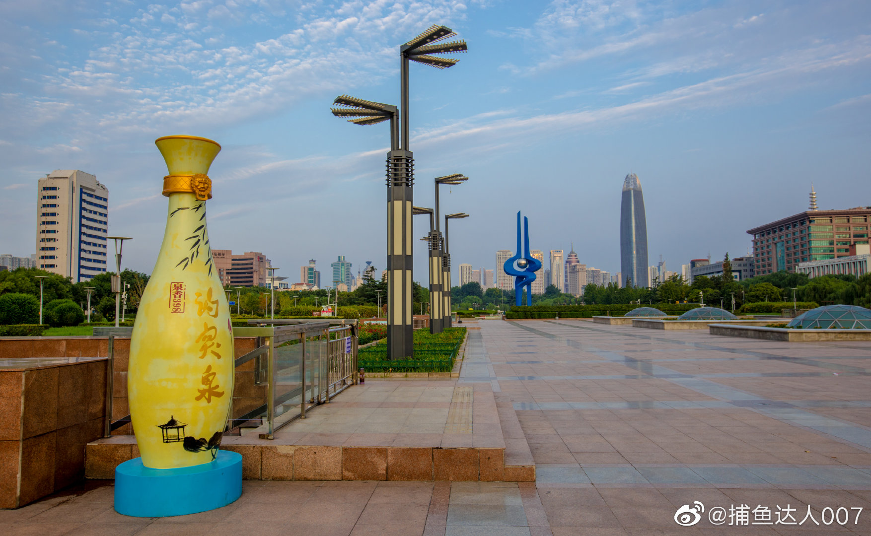 清晨的泉城广场济南市文化和旅游局中国摄影师联盟