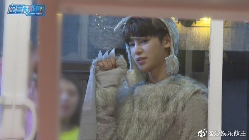 密逃六子上演cos大秀,这画面太美,杨幂邓伦魏大勋黄明昊你最喜欢谁