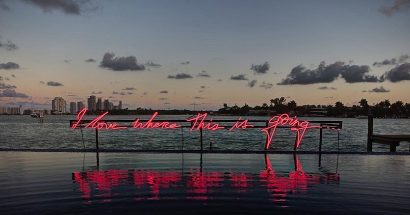 美国概念艺术家olisteele选择霓虹灯作为装置媒介