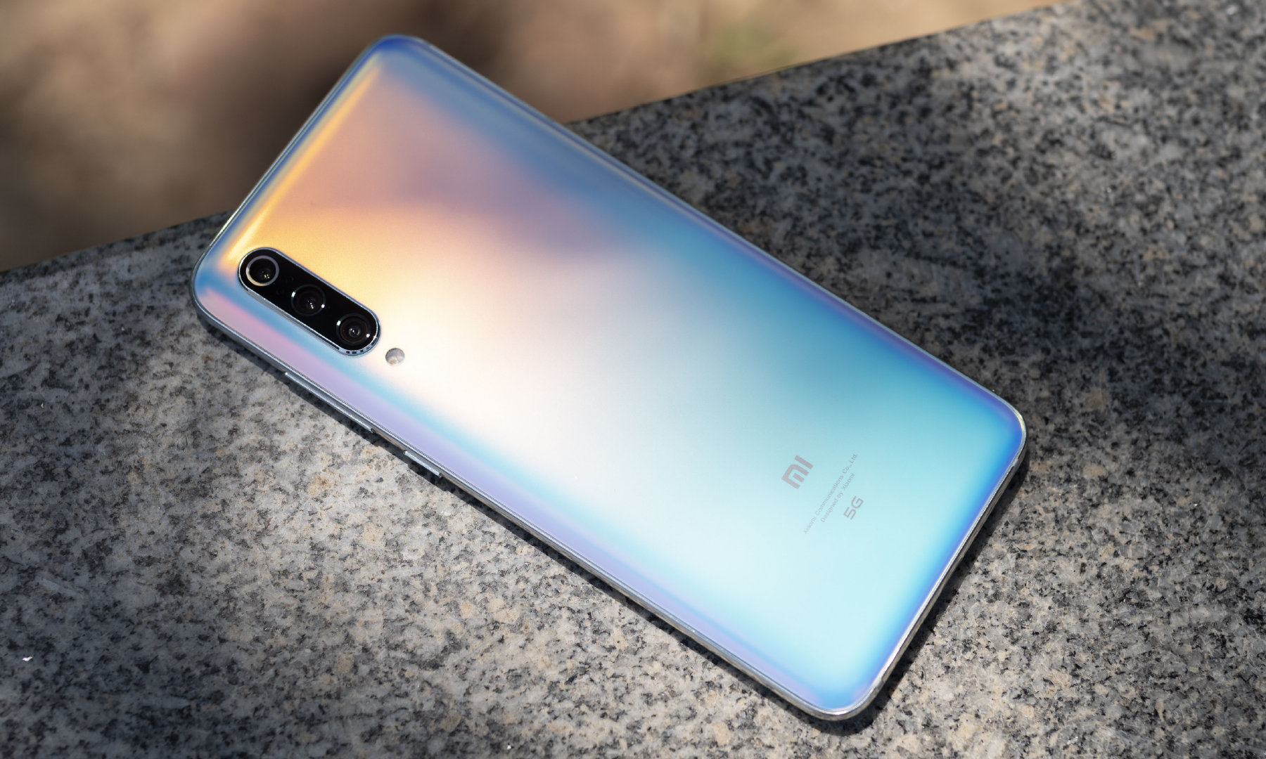 而且,它加入了骁龙x50基带,是小米首款5g手机,也是2019小米品牌最均衡