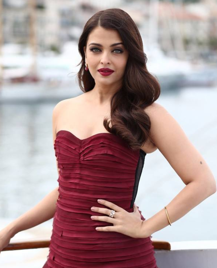 全世界长得最美的4位女星中国只有她入选美得不食人间烟火