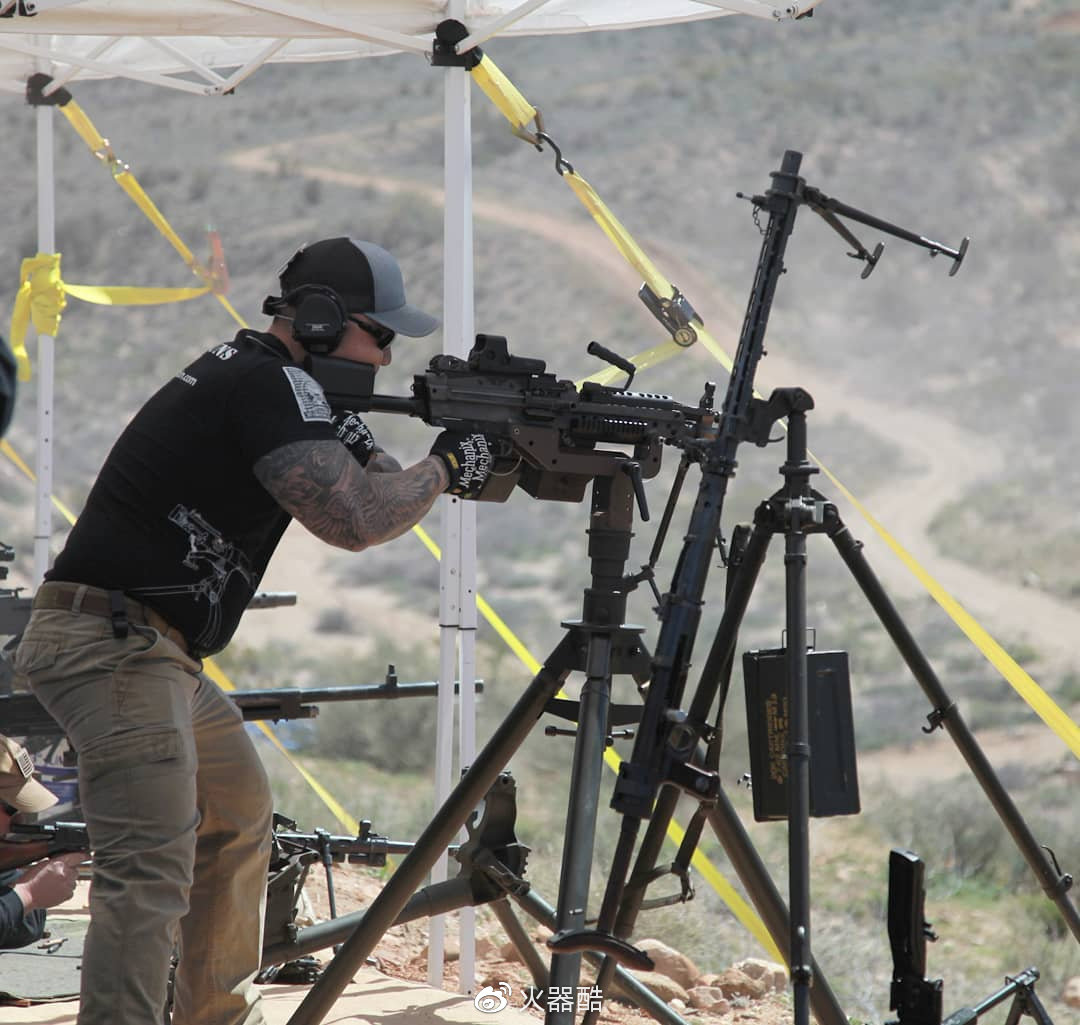 全自动周末假如您上战场要充当机枪兵的角色您是开心还是忧伤呢