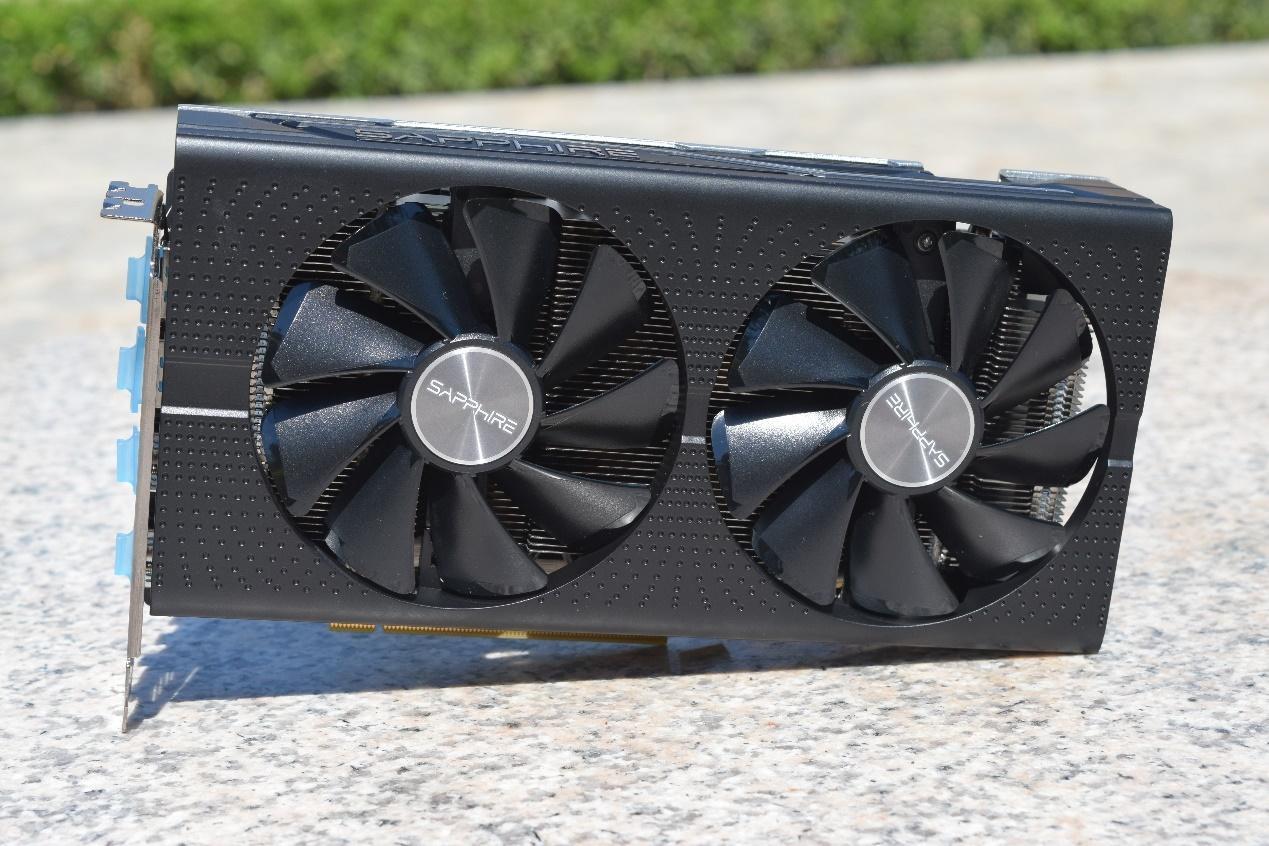 千元a卡战地铁离乡超频体质良好的蓝宝石rx560xt4g白金版