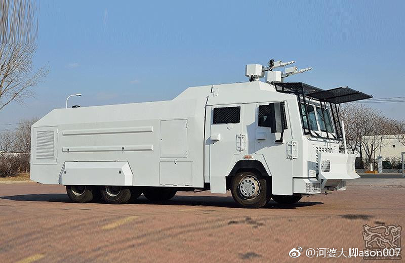 委内瑞拉装备的中天特车防暴水炮车