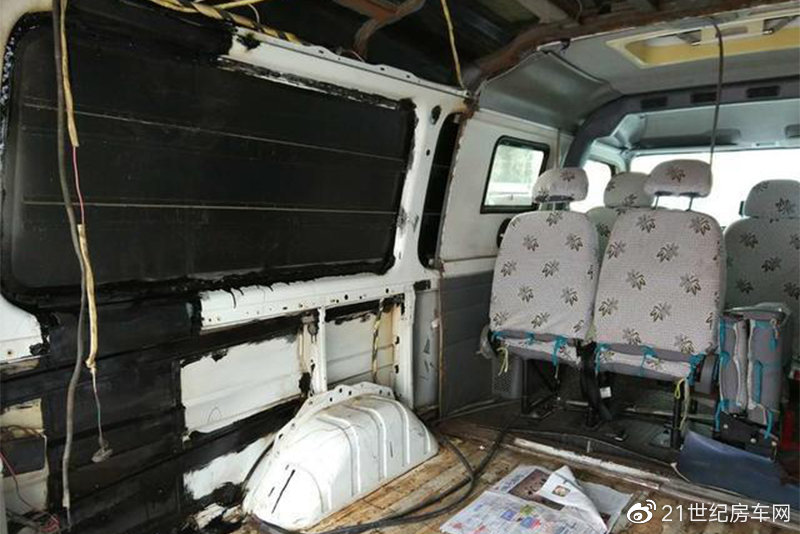 用防弹运钞车改房车安全级别堪比总统座驾