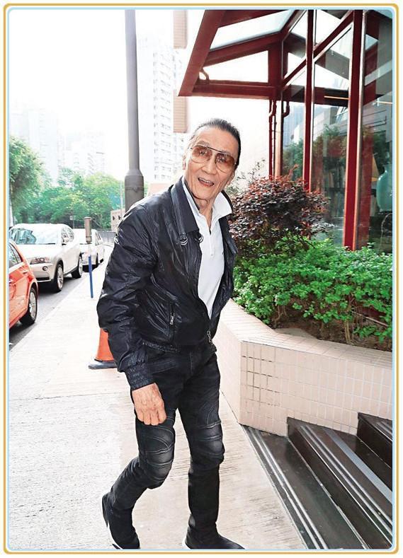 谢贤返老还童了?82岁看似32岁,和前妻狄波拉有说有笑画面甜到炸