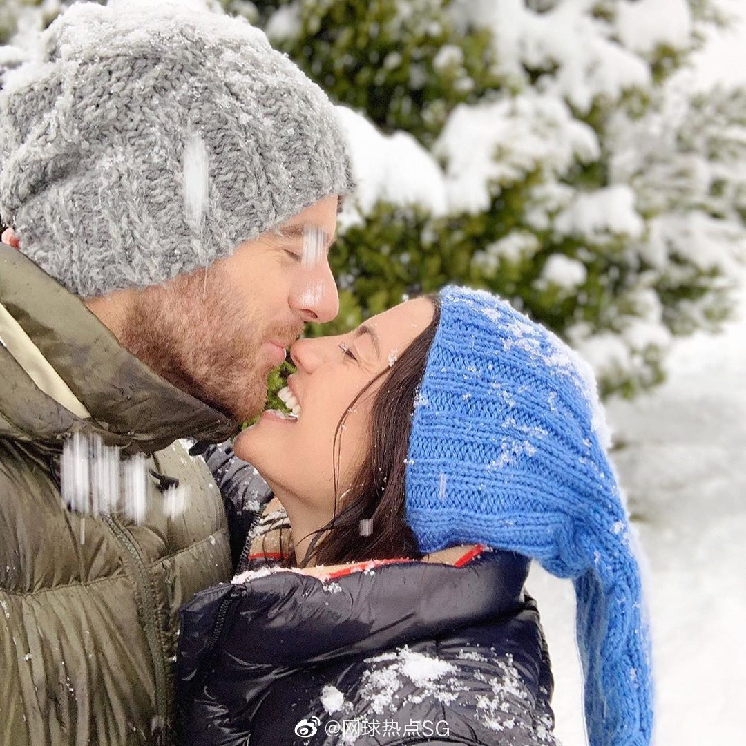 德尔波特罗也…公布了恋情,晒出了与女友的亲密合影!恭喜大师兄