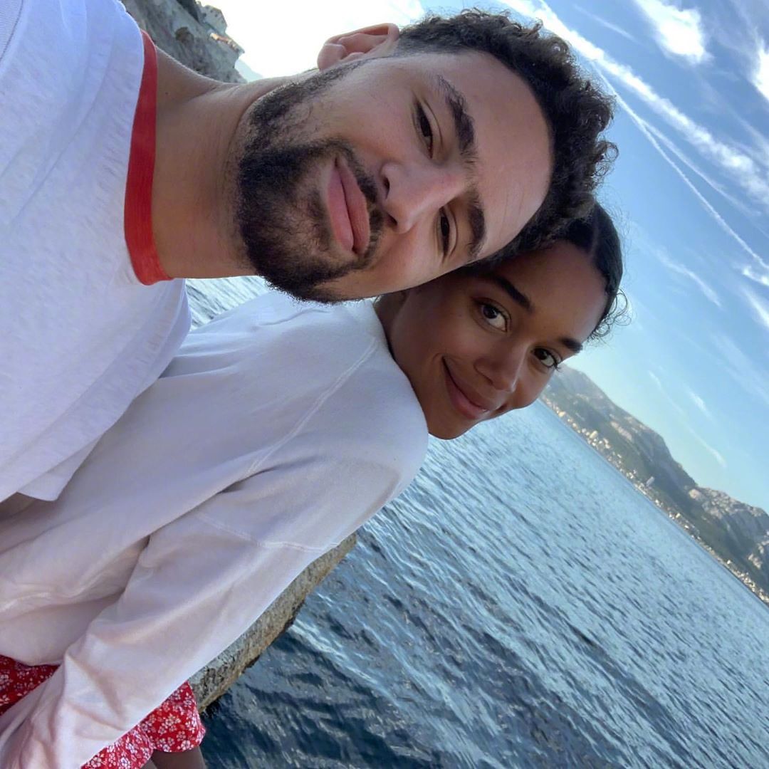 克莱-汤普森女友劳拉-哈里尔祝自己的哥哥生日快乐:我最爱的哥哥