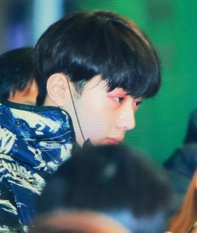 wannaone解散赖冠霖眼睛都哭肿了粉丝看后真实的心疼