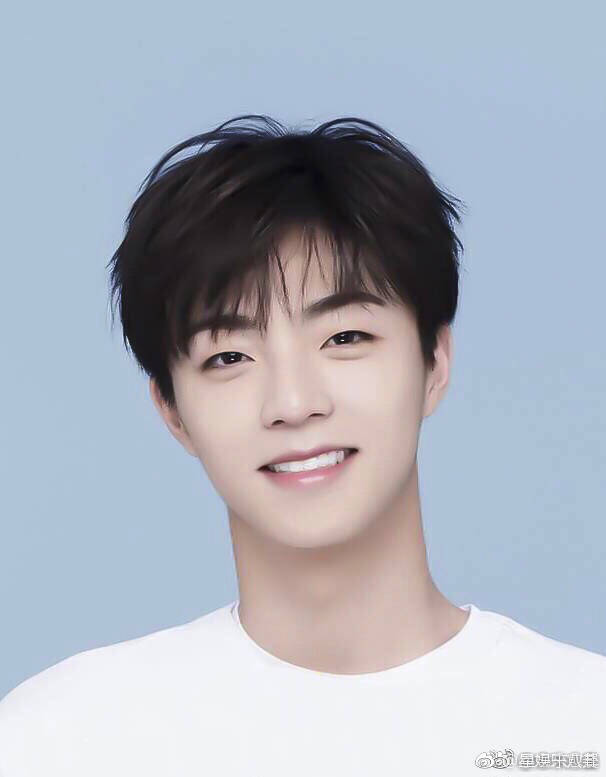 陈立农的证件照真的好帅呀啊啊啊啊啊啊