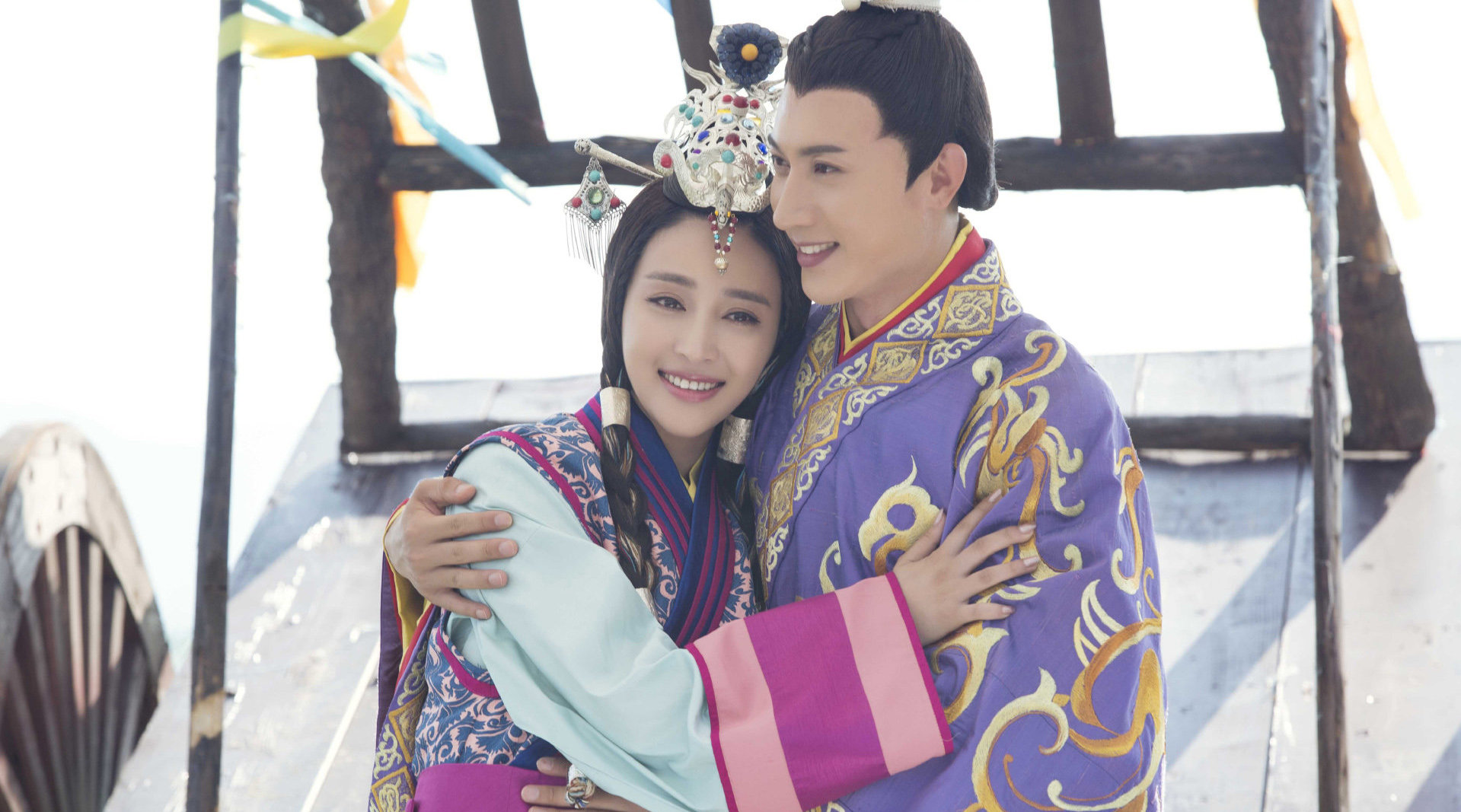 张含韵 一心扑在@王龙华 身上,生死相随