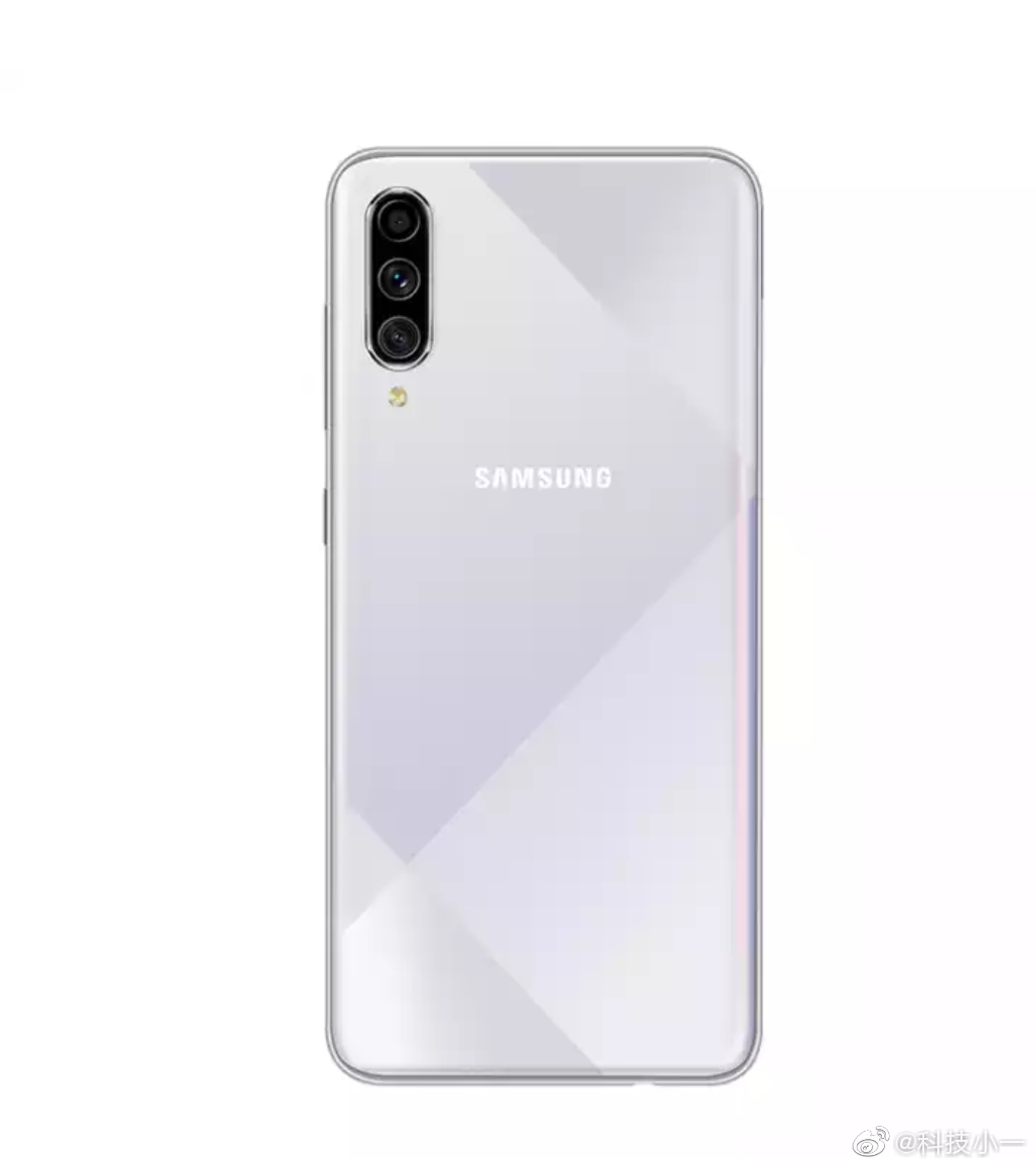 在看说说三星a70s这款手机,外观及显示:这款三星手机外观设计爽滑