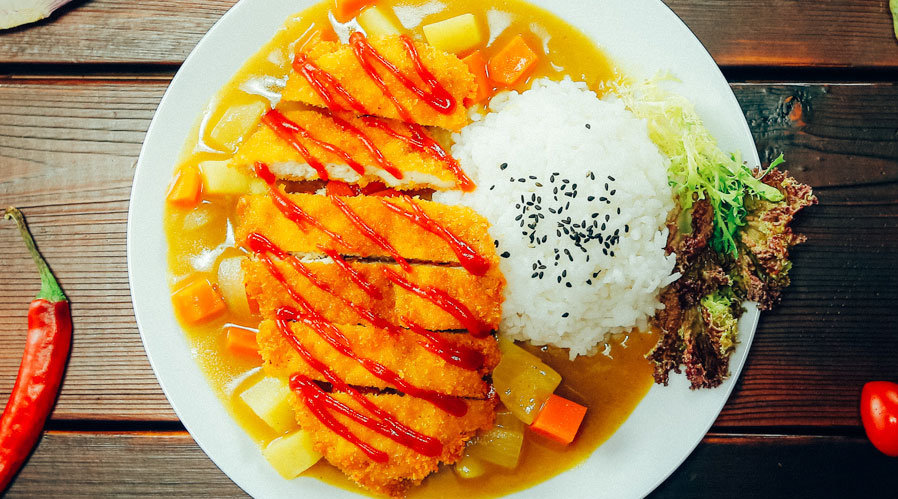 咖喱鸡排饭 咖喱和现炸的鸡排幸福加倍了!