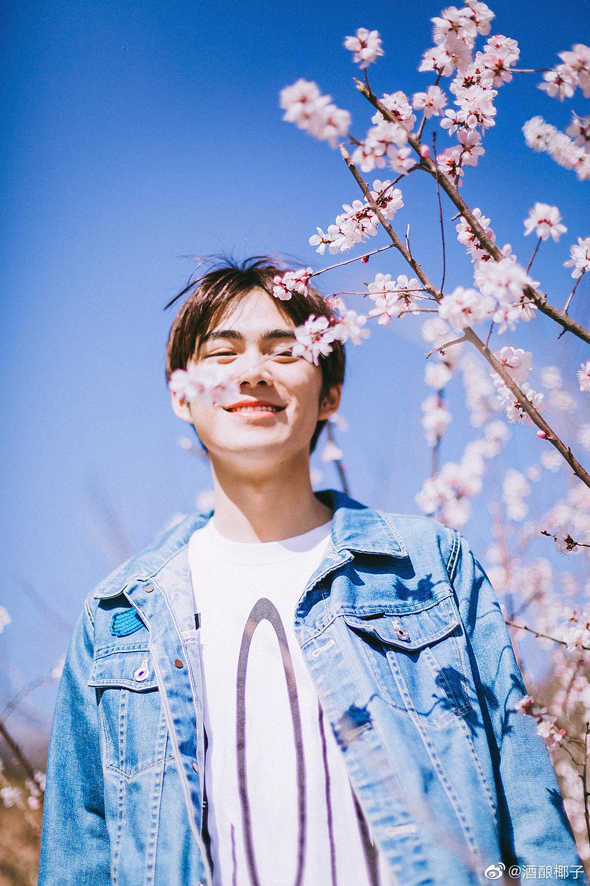 他有他的山海 万物给他 让他自由@凌正辉灰